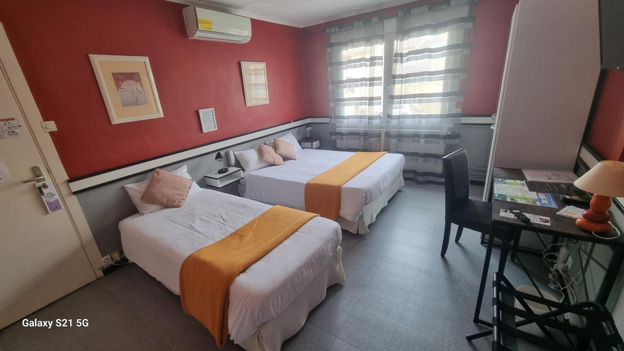 Hotel Du Tricastin 피에르랏트 외부 사진