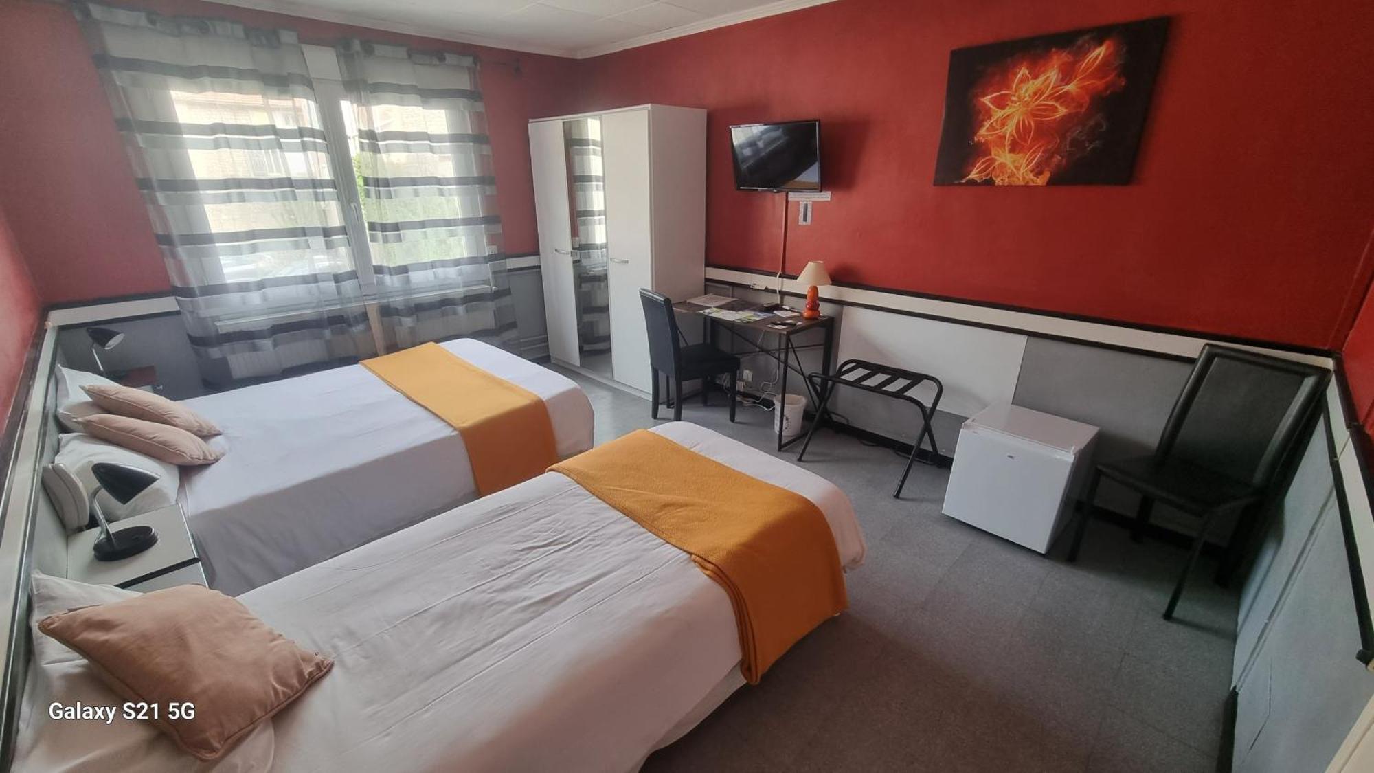 Hotel Du Tricastin 피에르랏트 외부 사진
