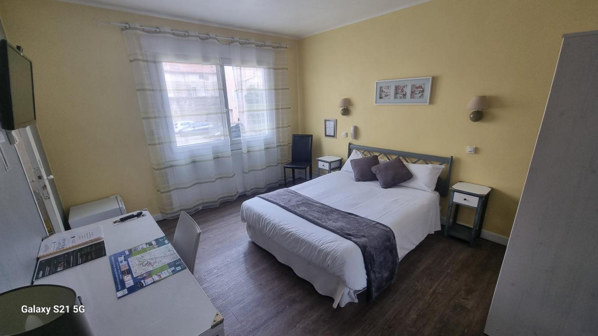 Hotel Du Tricastin 피에르랏트 외부 사진