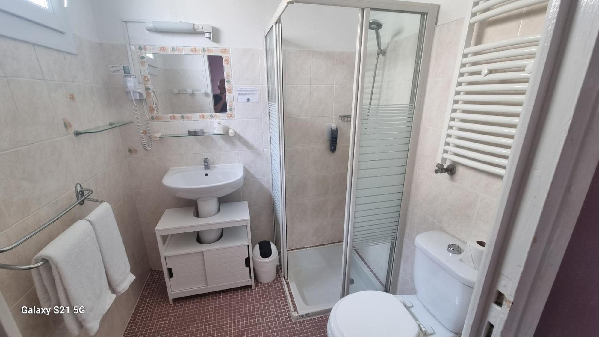 Hotel Du Tricastin 피에르랏트 외부 사진