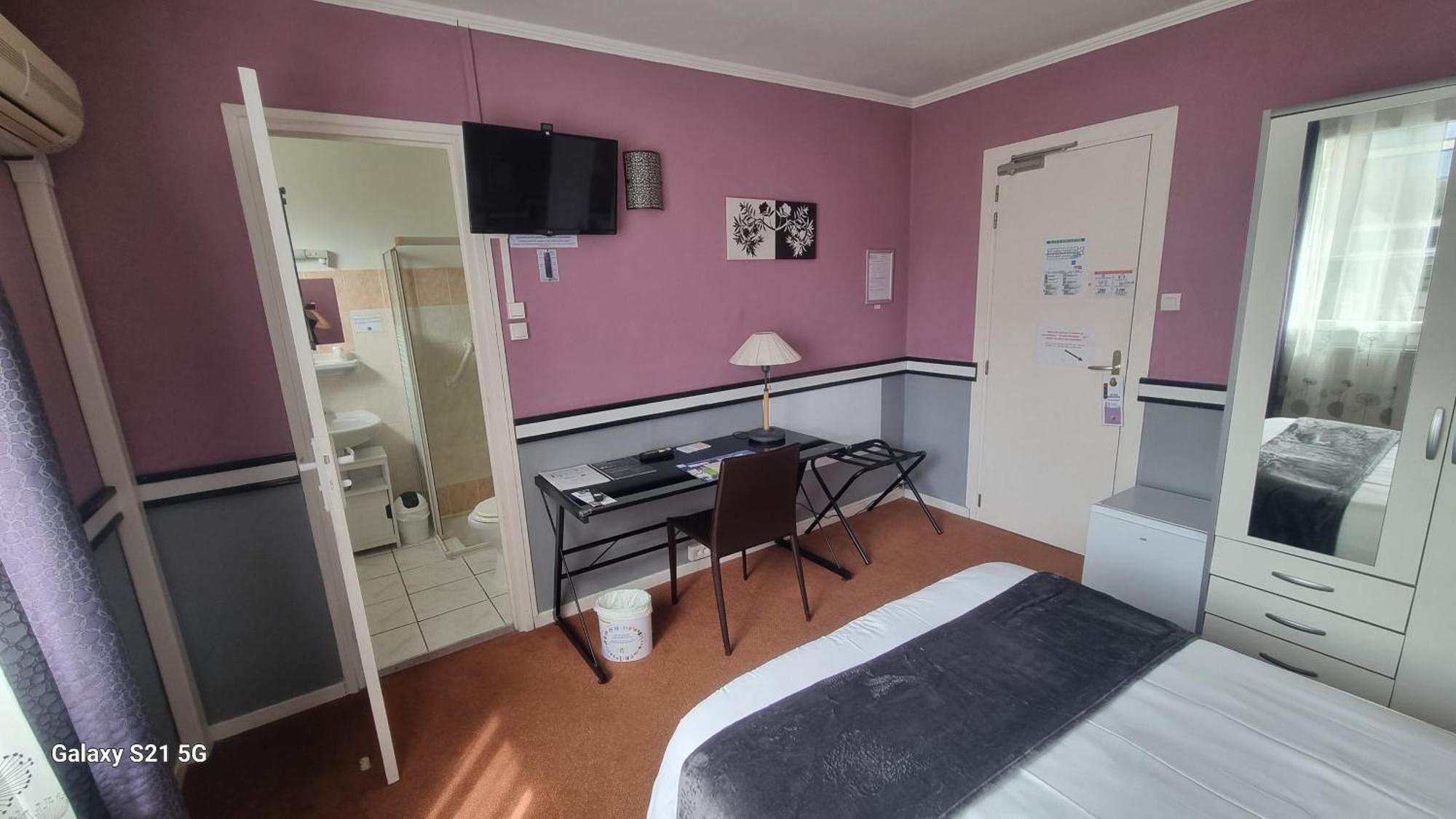 Hotel Du Tricastin 피에르랏트 외부 사진